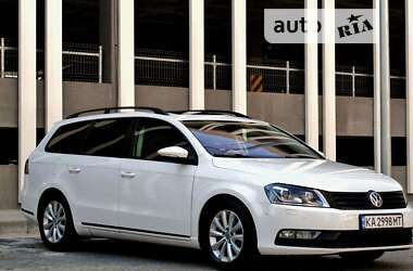 Универсал Volkswagen Passat 2012 в Киеве