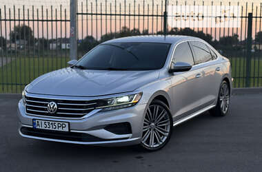 Седан Volkswagen Passat 2020 в Києві