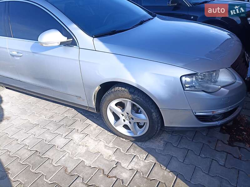 Універсал Volkswagen Passat 2008 в Вінниці