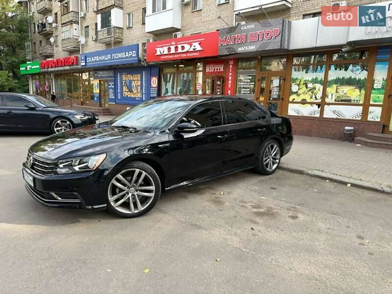 Седан Volkswagen Passat 2018 в Миколаєві