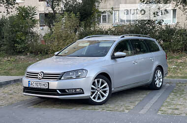 Універсал Volkswagen Passat 2013 в Луцьку