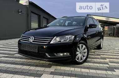 Универсал Volkswagen Passat 2011 в Городке