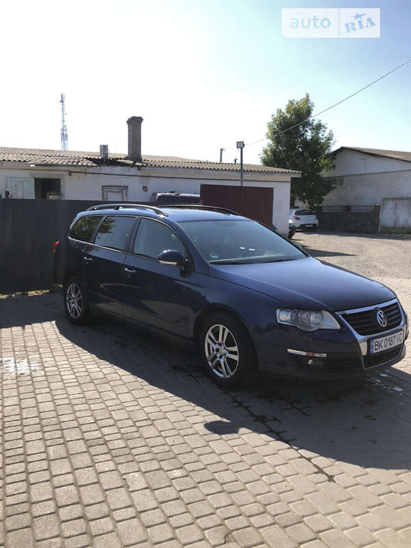 Універсал Volkswagen Passat 2008 в Рокитному фото Універсал Volkswagen Passat 2008 в Рокитному
