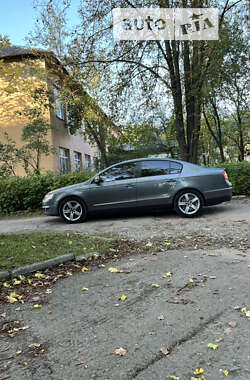 Седан Volkswagen Passat 2008 в Ивано-Франковске