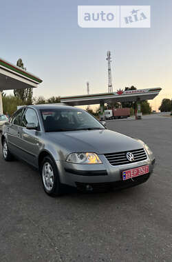 Седан Volkswagen Passat 2003 в Валках