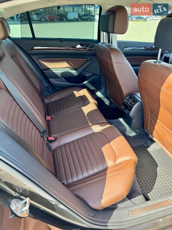 Седан Volkswagen Passat 2017 в Киеве