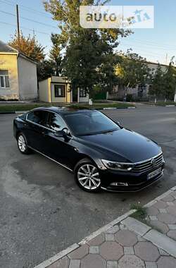 Седан Volkswagen Passat 2015 в Одесі