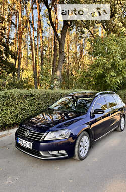 Универсал Volkswagen Passat 2014 в Киеве