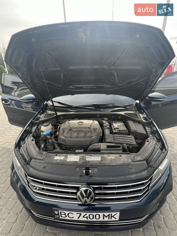 Седан Volkswagen Passat 2018 в Мостиске