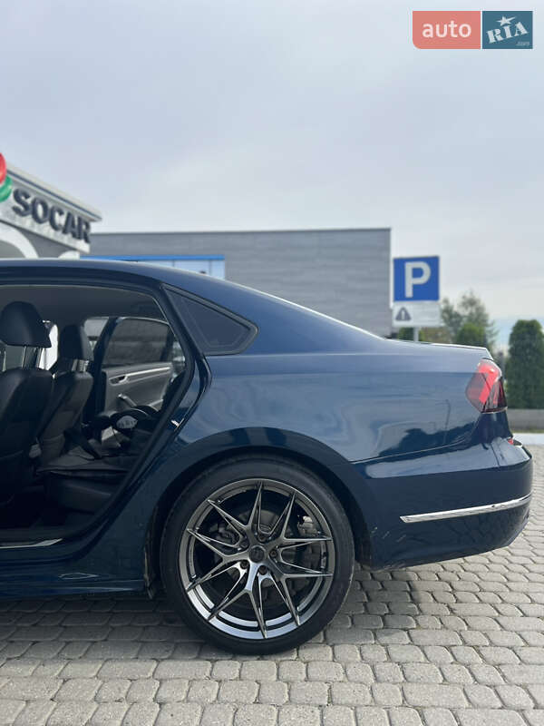 Седан Volkswagen Passat 2018 в Мостиске