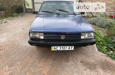 Хетчбек Volkswagen Passat 1981 в Сарнах