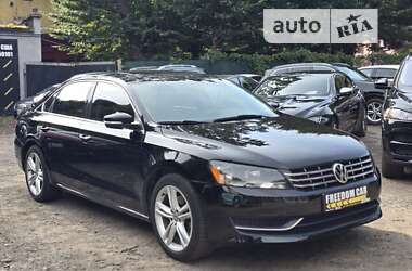 Седан Volkswagen Passat 2013 в Львові