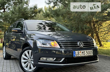 Універсал Volkswagen Passat 2012 в Дрогобичі