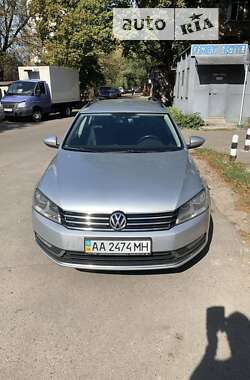 Універсал Volkswagen Passat 2012 в Києві