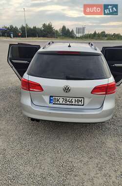 Универсал Volkswagen Passat 2012 в 