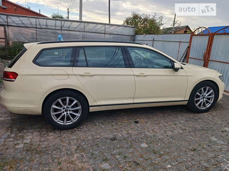 Универсал Volkswagen Passat 2017 в Житомире