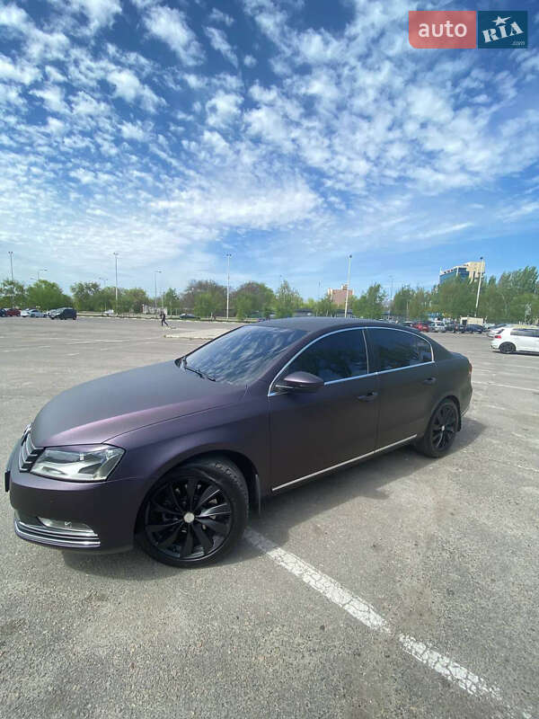 Седан Volkswagen Passat 2011 в Запорожье