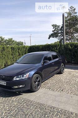 Седан Volkswagen Passat 2013 в Днепре