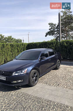 Седан Volkswagen Passat 2013 в Дніпрі