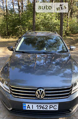 Универсал Volkswagen Passat 2011 в Киеве