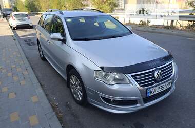 Универсал Volkswagen Passat 2010 в Киеве