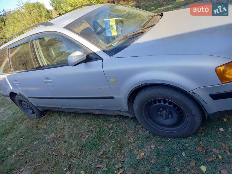 Универсал Volkswagen Passat 1998 в Маньковке