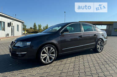 Седан Volkswagen Passat 2006 в Луцке