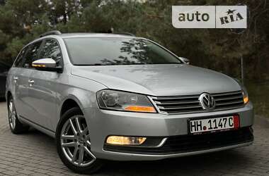 Універсал Volkswagen Passat 2013 в Дрогобичі