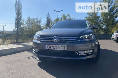 Седан Volkswagen Passat 2013 в Василькове