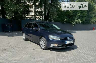 Універсал Volkswagen Passat 2012 в Хмельницькому