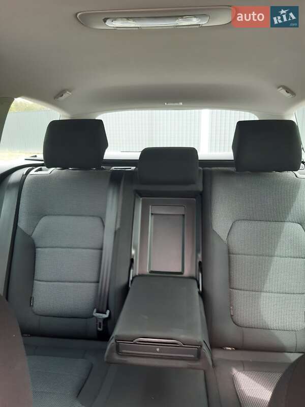 Универсал Volkswagen Passat 2011 в Лохвице фото 16 Универсал Volkswagen Passat 2011 в Лохвице