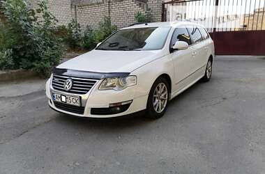 Універсал Volkswagen Passat 2010 в Миколаєві