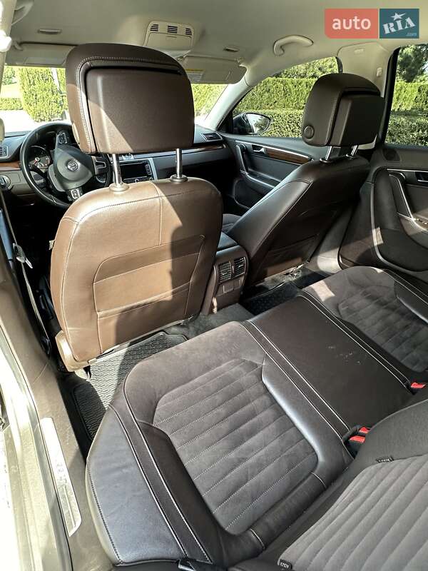 Седан Volkswagen Passat 2013 в Дніпрі