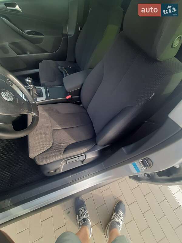 Седан Volkswagen Passat 2008 в Одессе