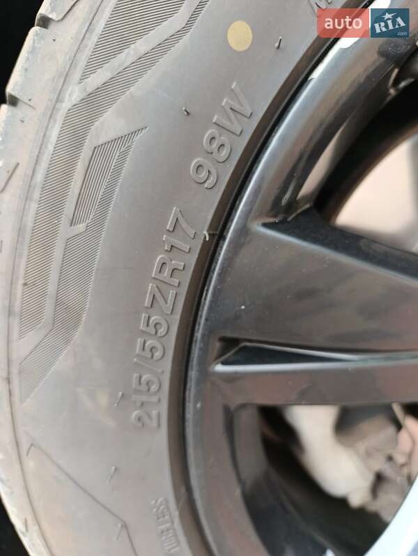 Седан Volkswagen Passat 2013 в Кременчуці