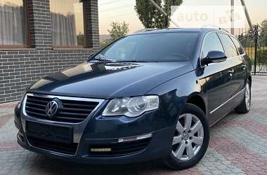 Універсал Volkswagen Passat 2007 в Коломиї