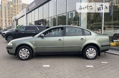 Седан Volkswagen Passat 2003 в Одесі