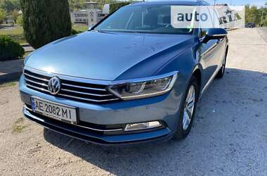 Універсал Volkswagen Passat 2014 в Дніпрі