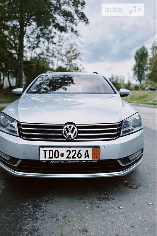 Універсал Volkswagen Passat 2013 в Виноградові