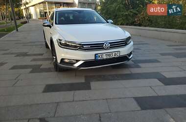 Универсал Volkswagen Passat 2017 в 