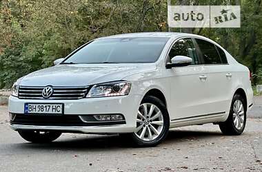 Седан Volkswagen Passat 2012 в Одессе