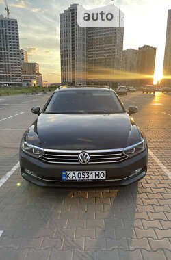 Универсал Volkswagen Passat 2016 в Киеве