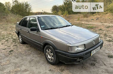 Седан Volkswagen Passat 1992 в Харькове