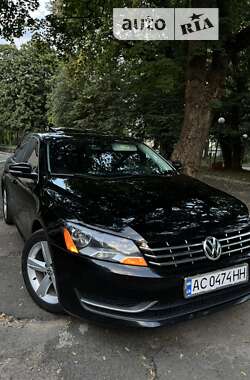 Седан Volkswagen Passat 2013 в Горохові