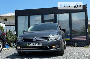 Седан Volkswagen Passat 2013 в Львове