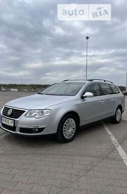 Универсал Volkswagen Passat 2006 в Киеве