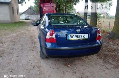 Седан Volkswagen Passat 2001 в Львове