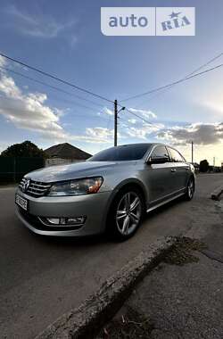 Седан Volkswagen Passat 2011 в Дніпрі