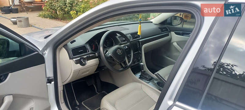 Седан Volkswagen Passat 2016 в Киеве фото 11 Седан Volkswagen Passat 2016 в Киеве