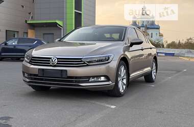 Седан Volkswagen Passat 2016 в Кривому Розі